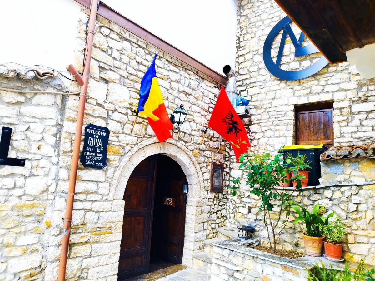 Guva Mangalem Hotel Restaurant Berat Exterior foto